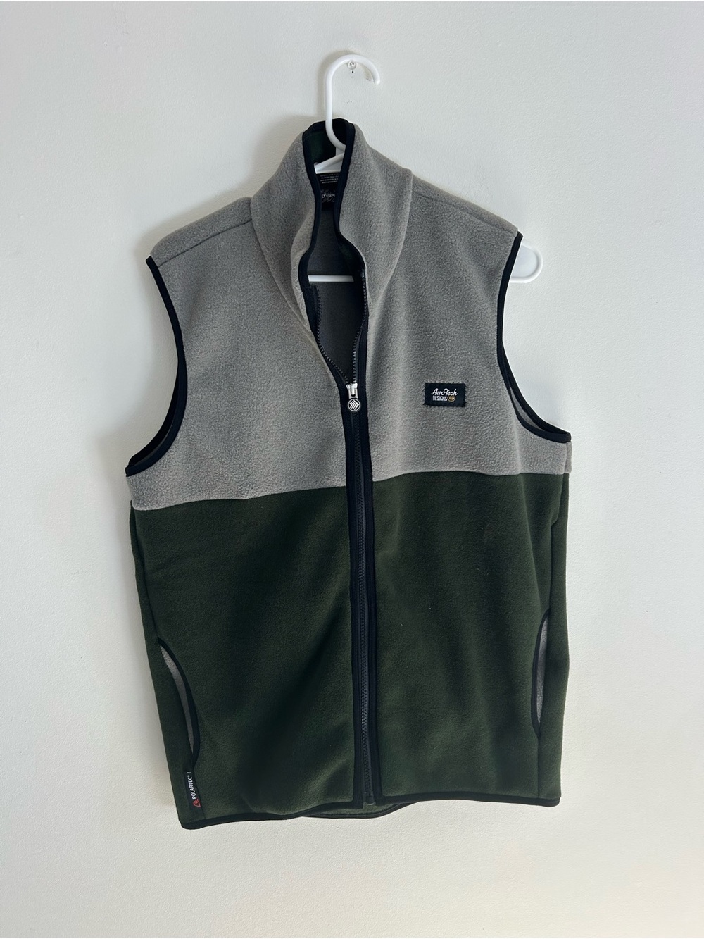 Colorblock Fleece Vest in Gray and Olive
